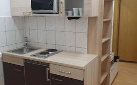 Railway Station City Modern Apartment